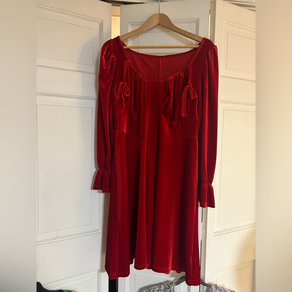 SHEIN Vibrant Red velvet Long Sleeve Dress